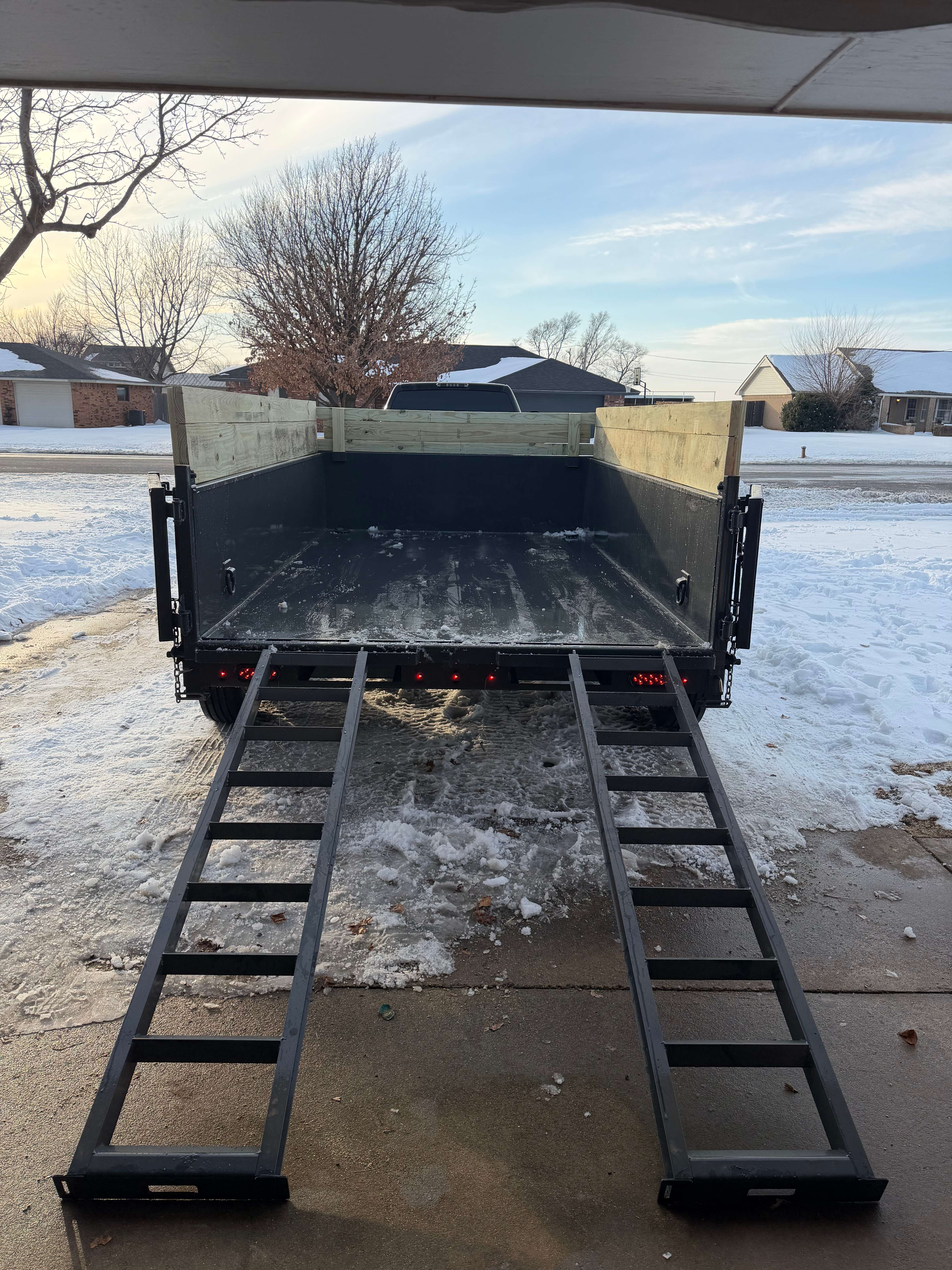 12 Foot Lamar Dump Trailer thumbnail 3